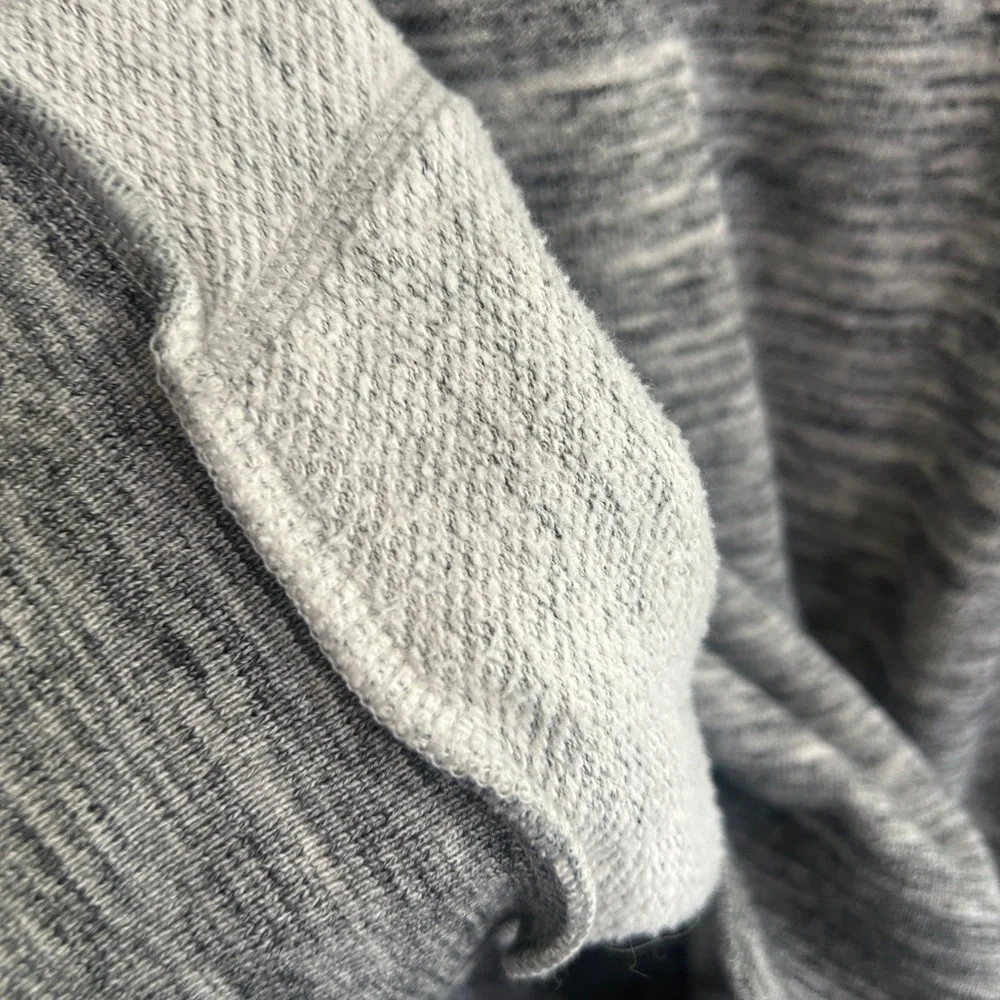 PINK Victoria's Secret size M  Gray and White quarter zip pullover LOVE PINK. - Picture 7 of 10